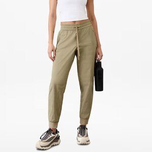 Athleta Trekkie Relaxed Mid Rise Jogger